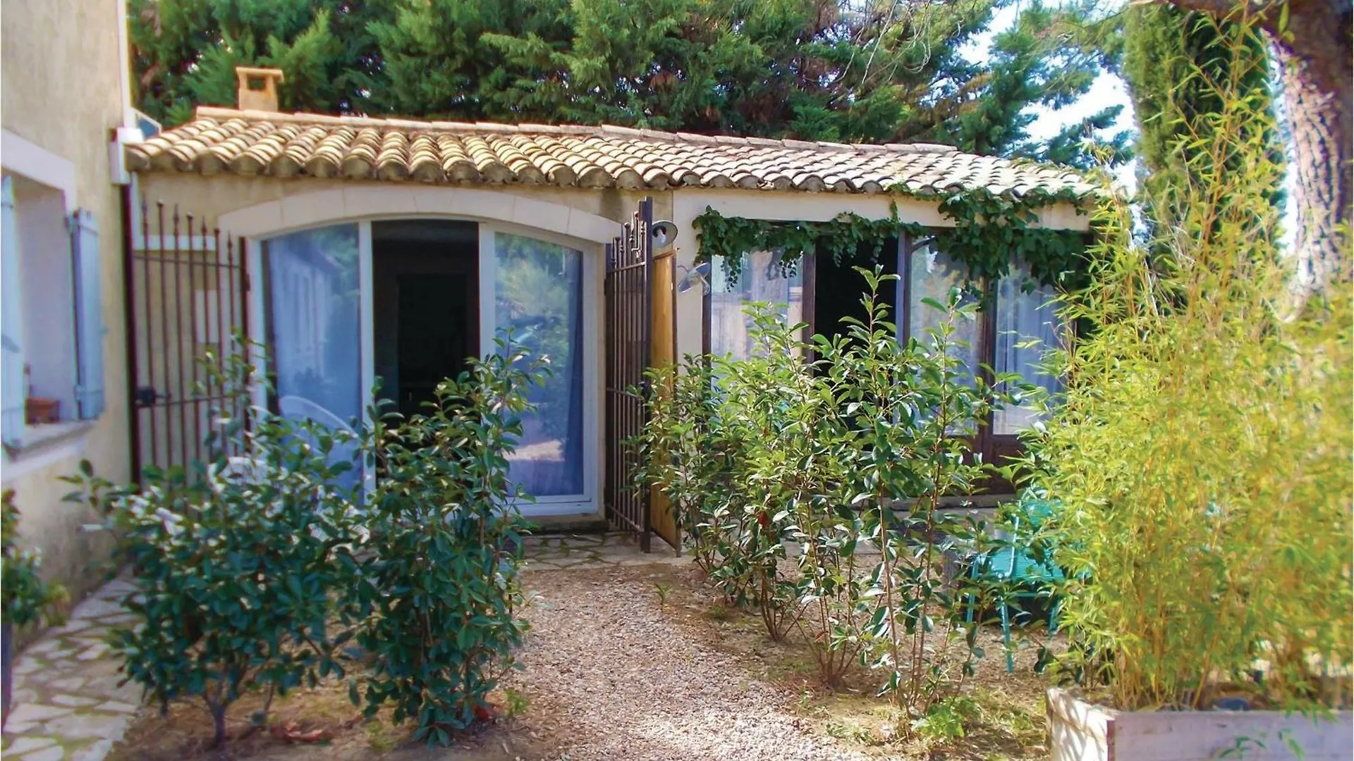 Pet Friendly Home In Cavaillon Les Vigneres 0*,  France