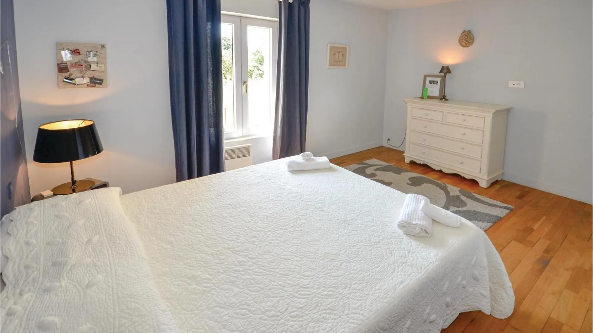 Pet Friendly Home In Cavaillon Les Vigneres Holiday home